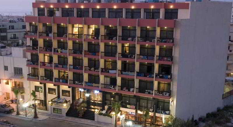 Coral Hotel 3*