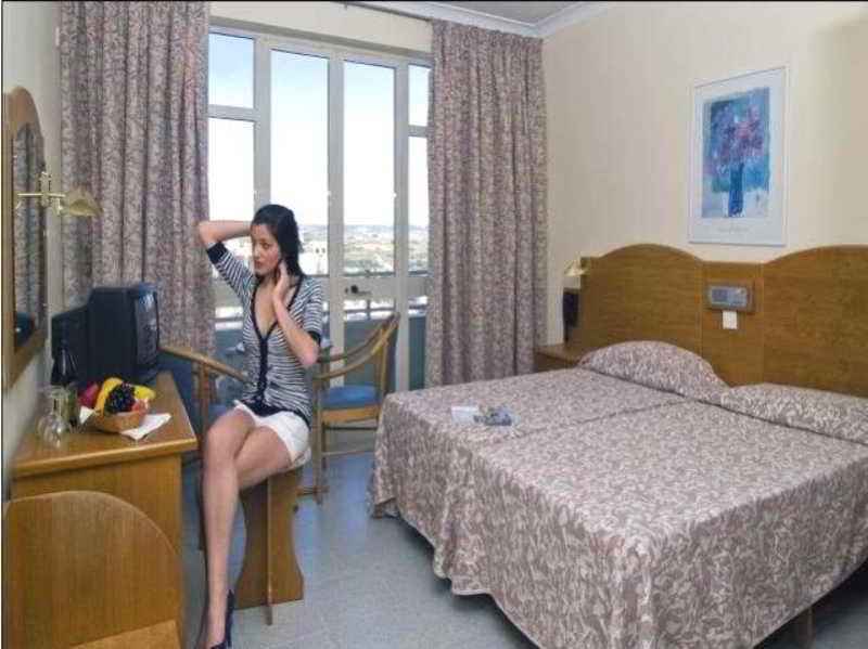Coral Hotel